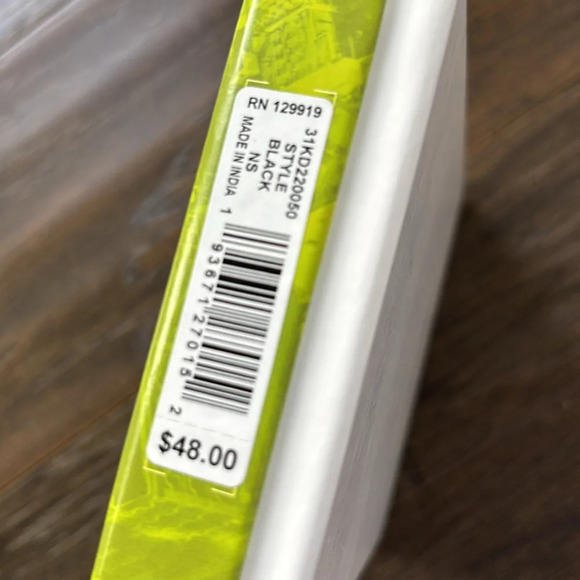 Reaction Kenneth Cole Genuine Leather black wallet/card/bill/ID holder, slim fit - Picture 8 of 8